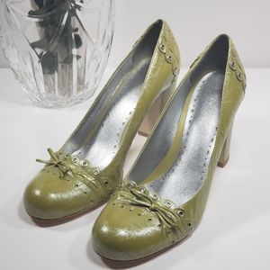 Women's BCBGirls Lace Trim Chunky Heels Size 9.5